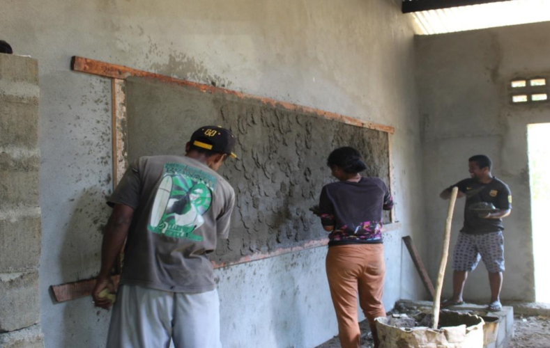 madagascar 2019 making school walls